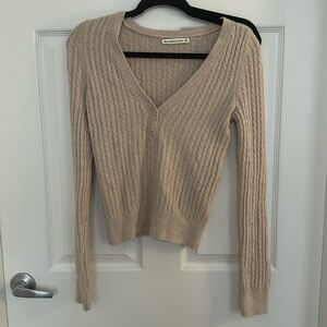 Abercrombie Cableknit V Neck Sweater Top, Cream, XS